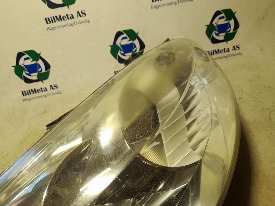 Frontlykt høyre halogen til Peugeot Partner 2008-2015 (Type II, Fase 1)