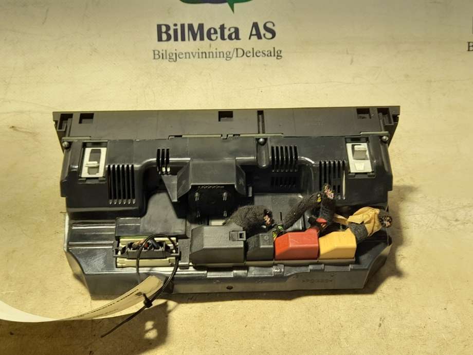 Varmeapparat betjening til Audi A6 2005-2008 (Type III, Fase 1) (C6) (C6) (|4f1820043ag)