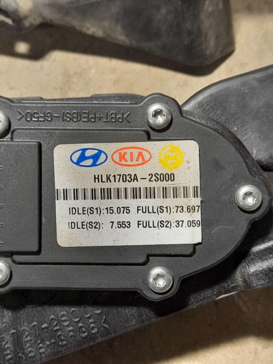 Pedal gass til Kia Sportage 2010-2016 (Type III)  (|327002s000)