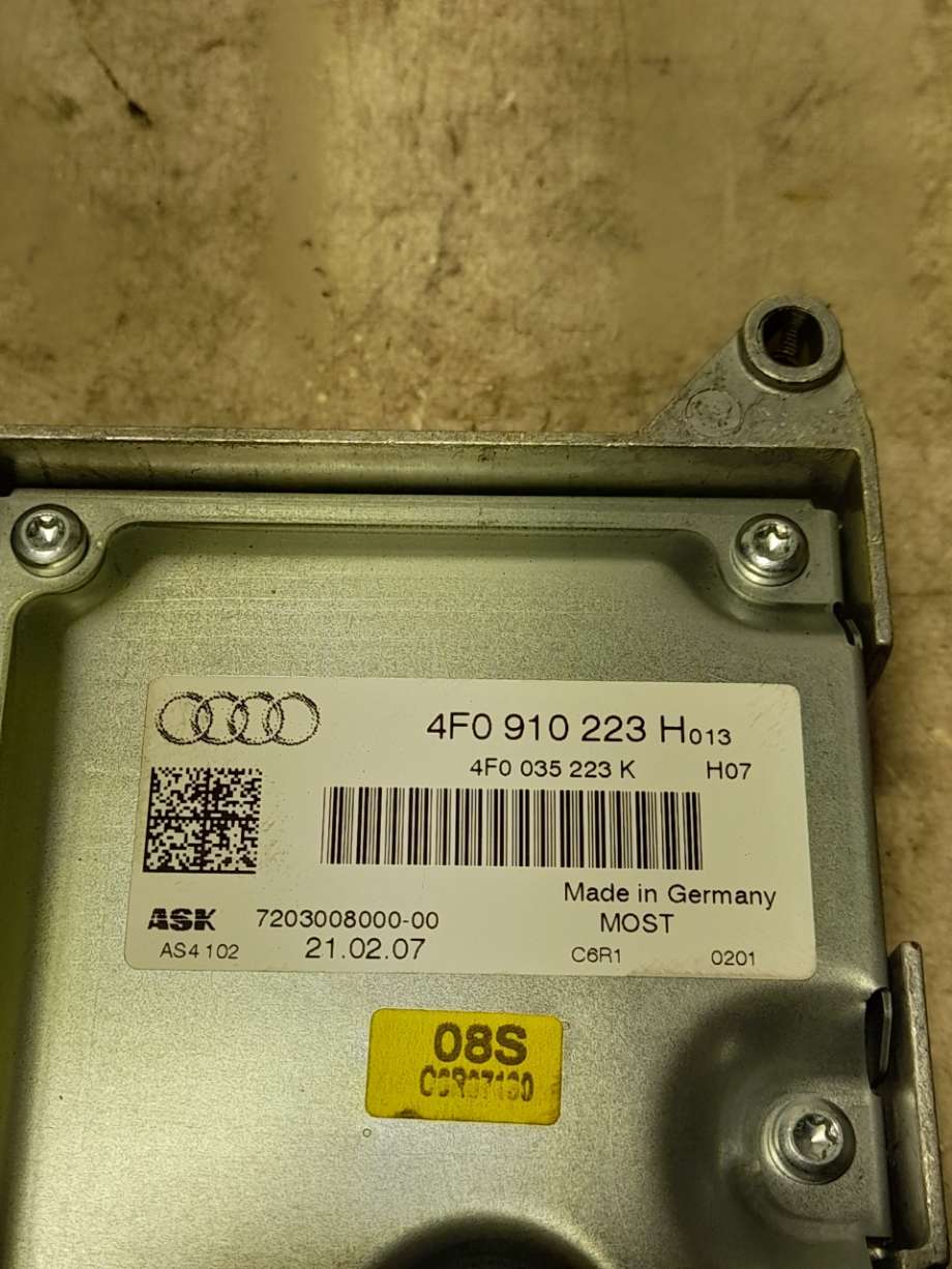 Bilstereo forsterker til Audi A6 2005-2008 (Type III, Fase 1) (C6) (C6) (|4f0910223h)
