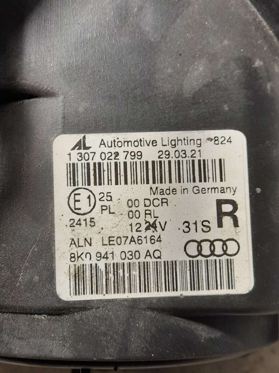 Frontlykt høyre xenon til Audi A4 2007-2014 (Type IV) (B8) (B8) (8k0941597c|1307022799|8k0907472a)