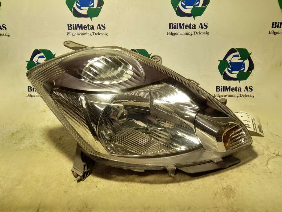 Frontlykt høyre halogen til Subaru Justy 1984-1995 (Type I)