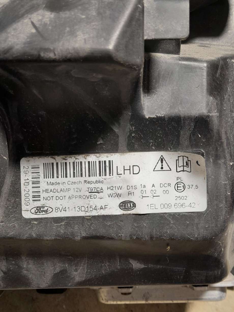 Frontlykt høyre xenon til Ford Kuga 2008-2012 (Type I) (|8v4113d154af|5dv00900000)