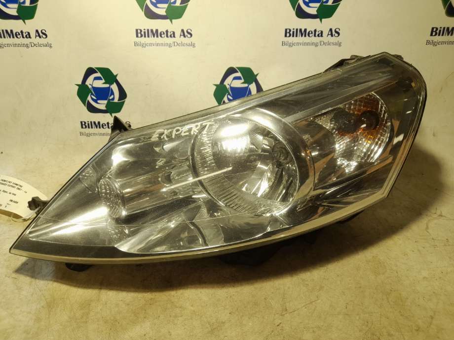 Frontlykt venstre halogen til Peugeot Expert 2007-2016 (Type II) (|89902605)