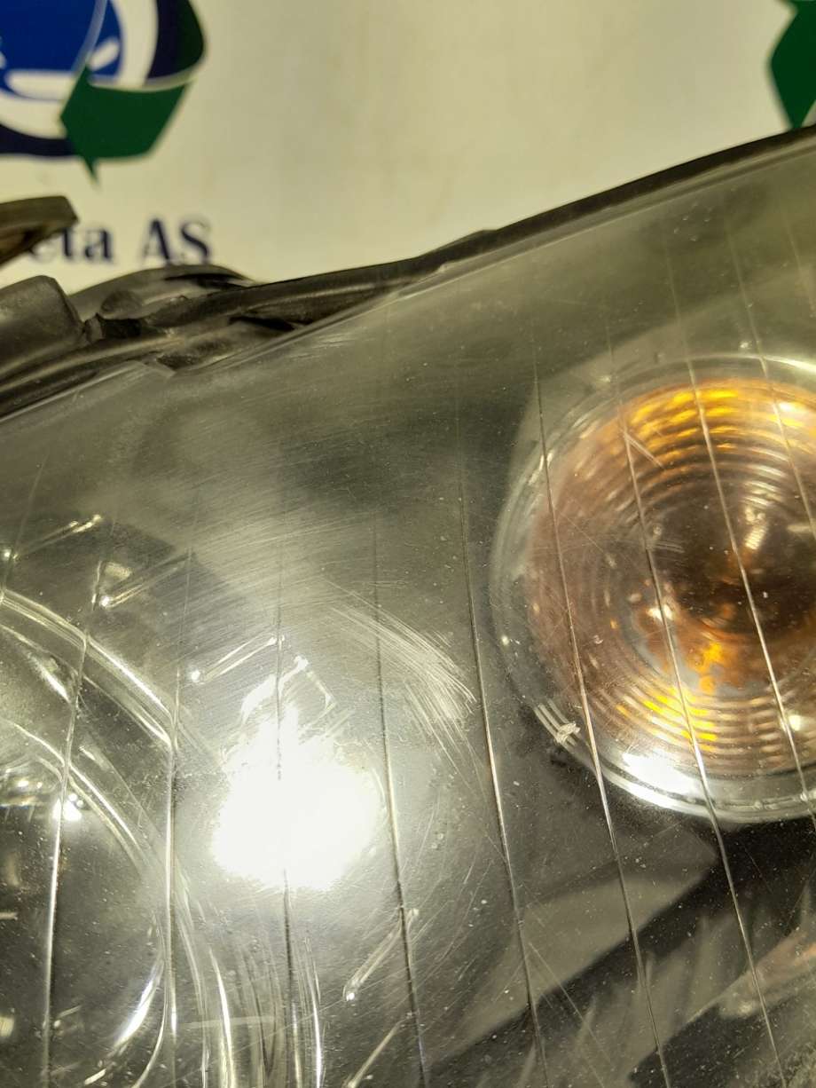 Frontlykt venstre halogen til Audi A4 2001-2004 (Type II) (B6) (B6) 