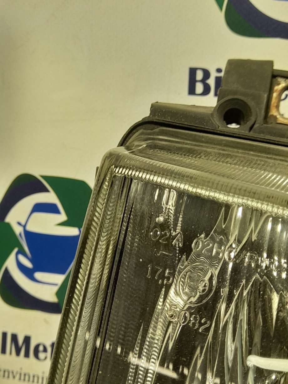 Frontlykt høyre halogen til VW Transporter / Caravelle 1990-2003 (T4) (T4) (|7d1941010d)
