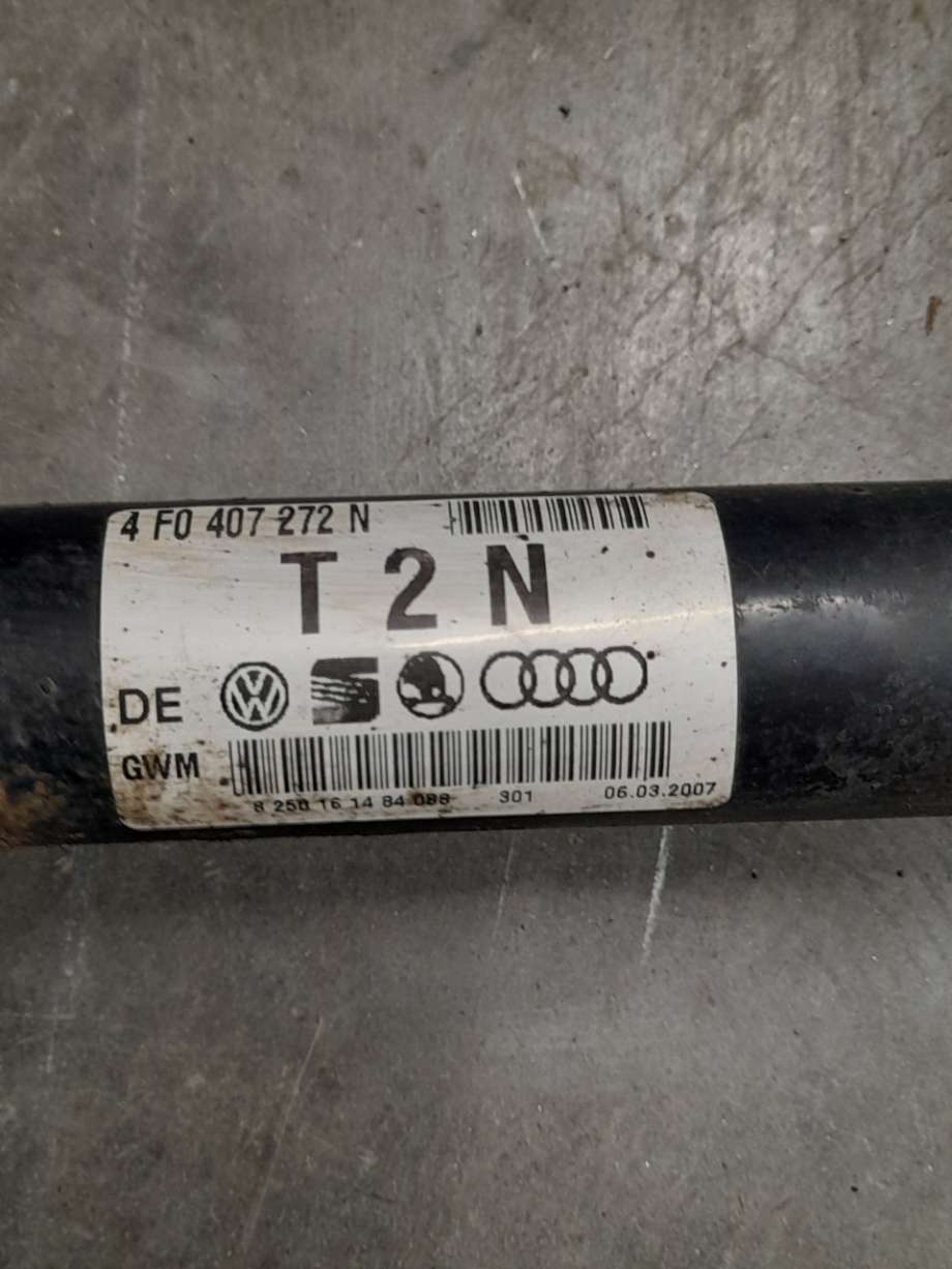 Drivaksel høyre foran til Audi A6 2005-2008 (Type III, Fase 1) (C6) (C6) (|4f0407272n)