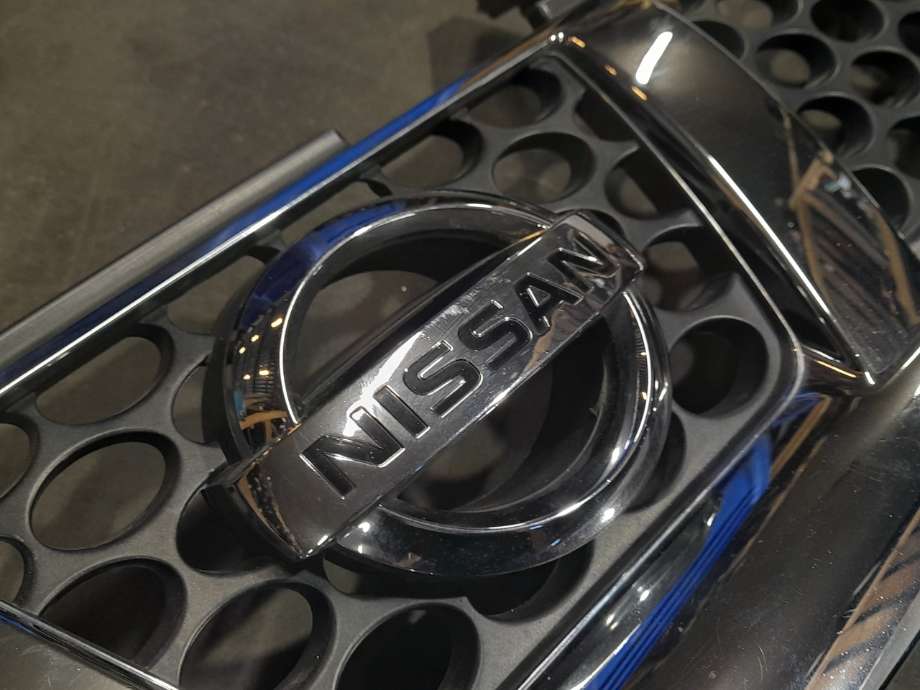 Grill til Nissan King Cab 1998-2001 (Fase 1) (D22) (D22)