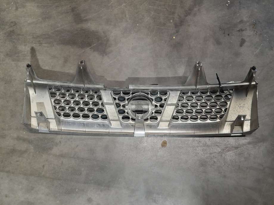 Grill til Nissan King Cab 1998-2001 (Fase 1) (D22) (D22)