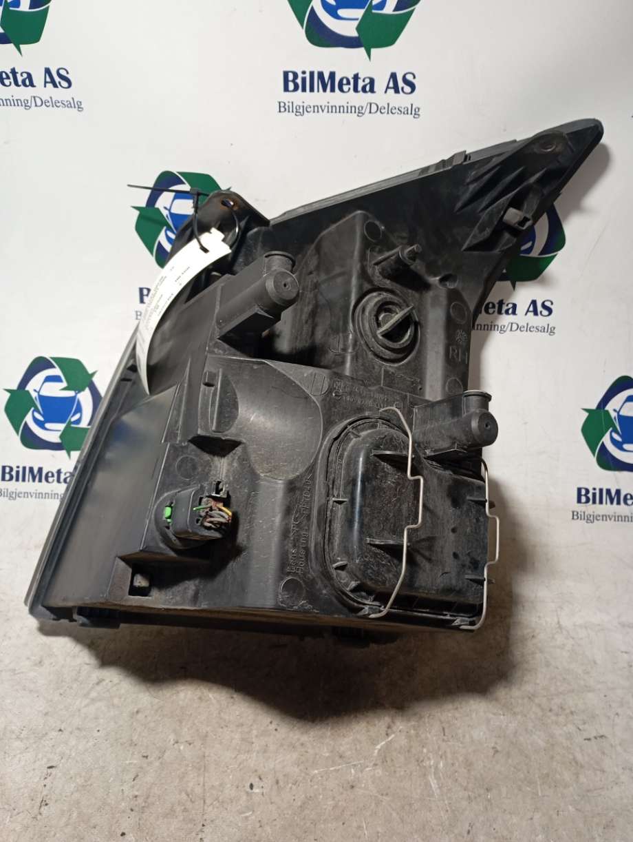 Frontlykt høyre halogen til Ford Transit 2006-2013  (|6c1113w029dd)