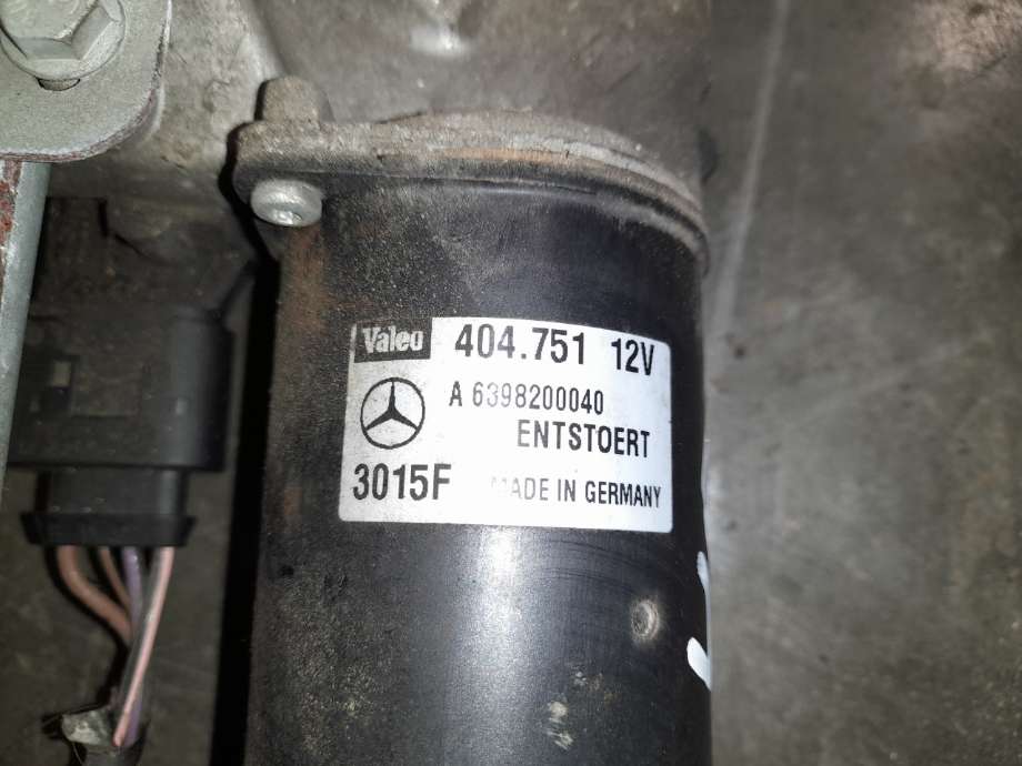 Viskermotor frontrute til Mercedes Vito/Viano 2004-2010 (Fase 1) (W639) (W639) (|a6398200040)