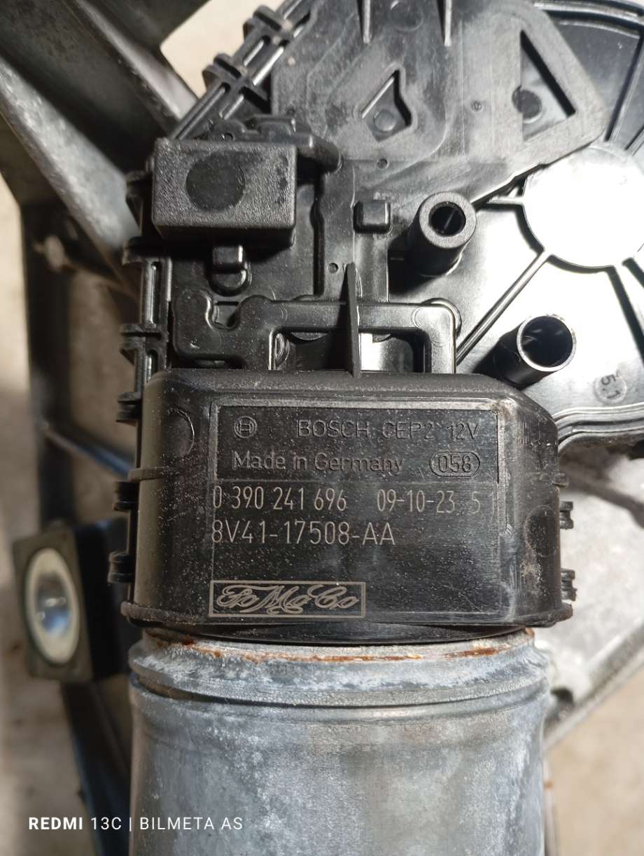Viskermotor frontrute til Ford Kuga 2008-2012 (Type I) (|0390241696|8v4117508aa)