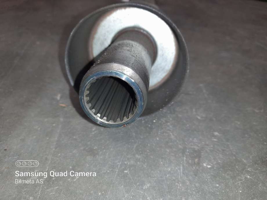 Mellomaksel fremre til Toyota Hiace 2007-2012 (Fase 3)