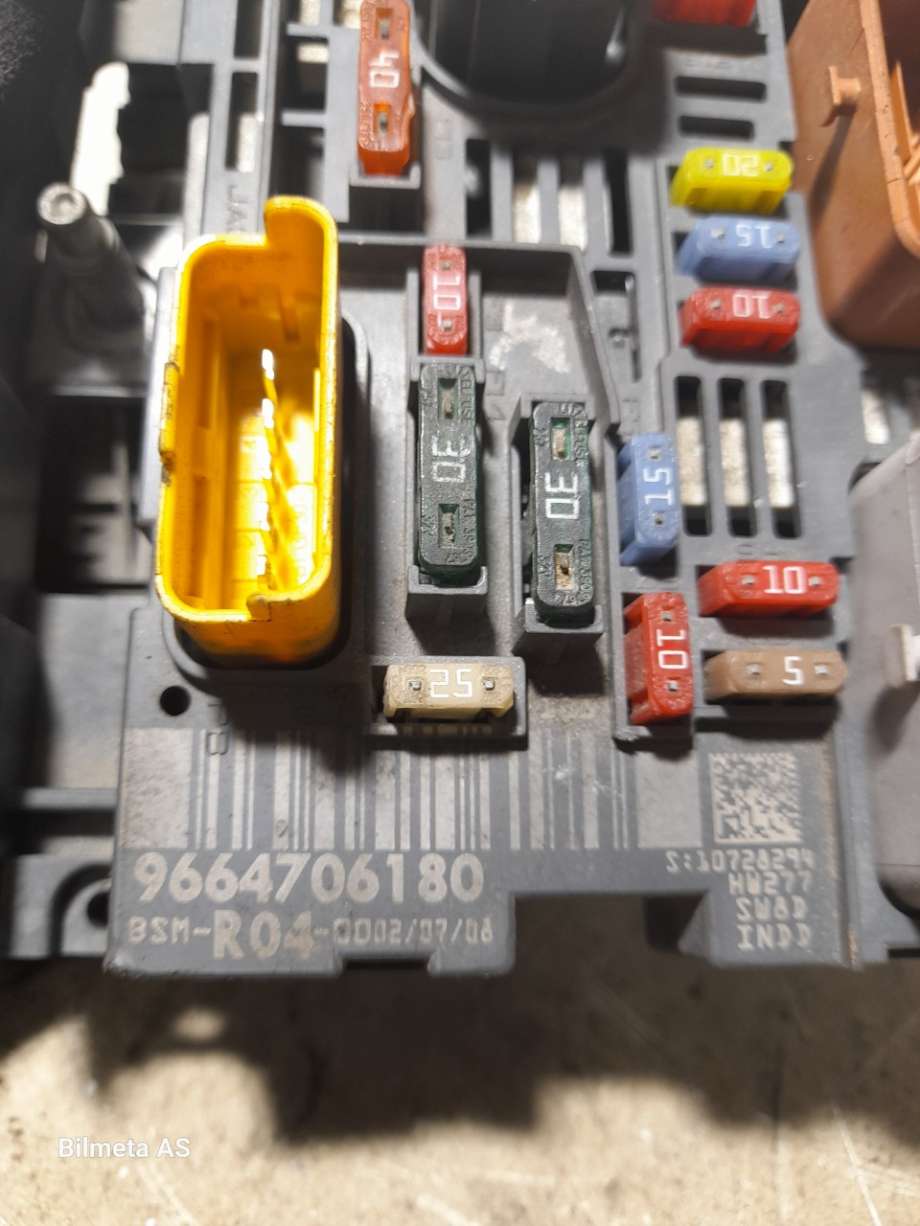 Styreenhet comfort (BCM) til Citroën Berlingo 2008-2015 (Type II, Fase 1)  (|9664706180)