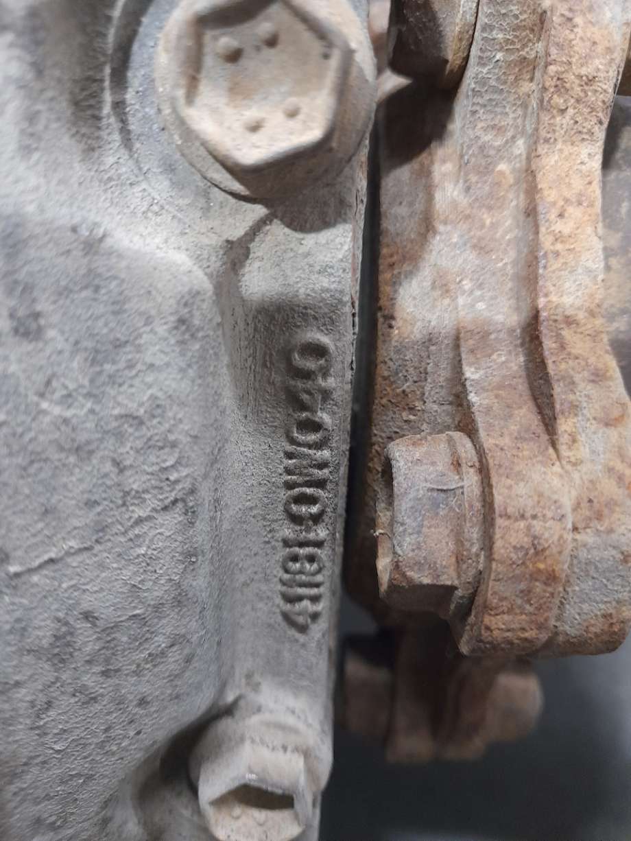 Kardang til Toyota Hiace 2007-2012 (Fase 3)  (|411810w040)