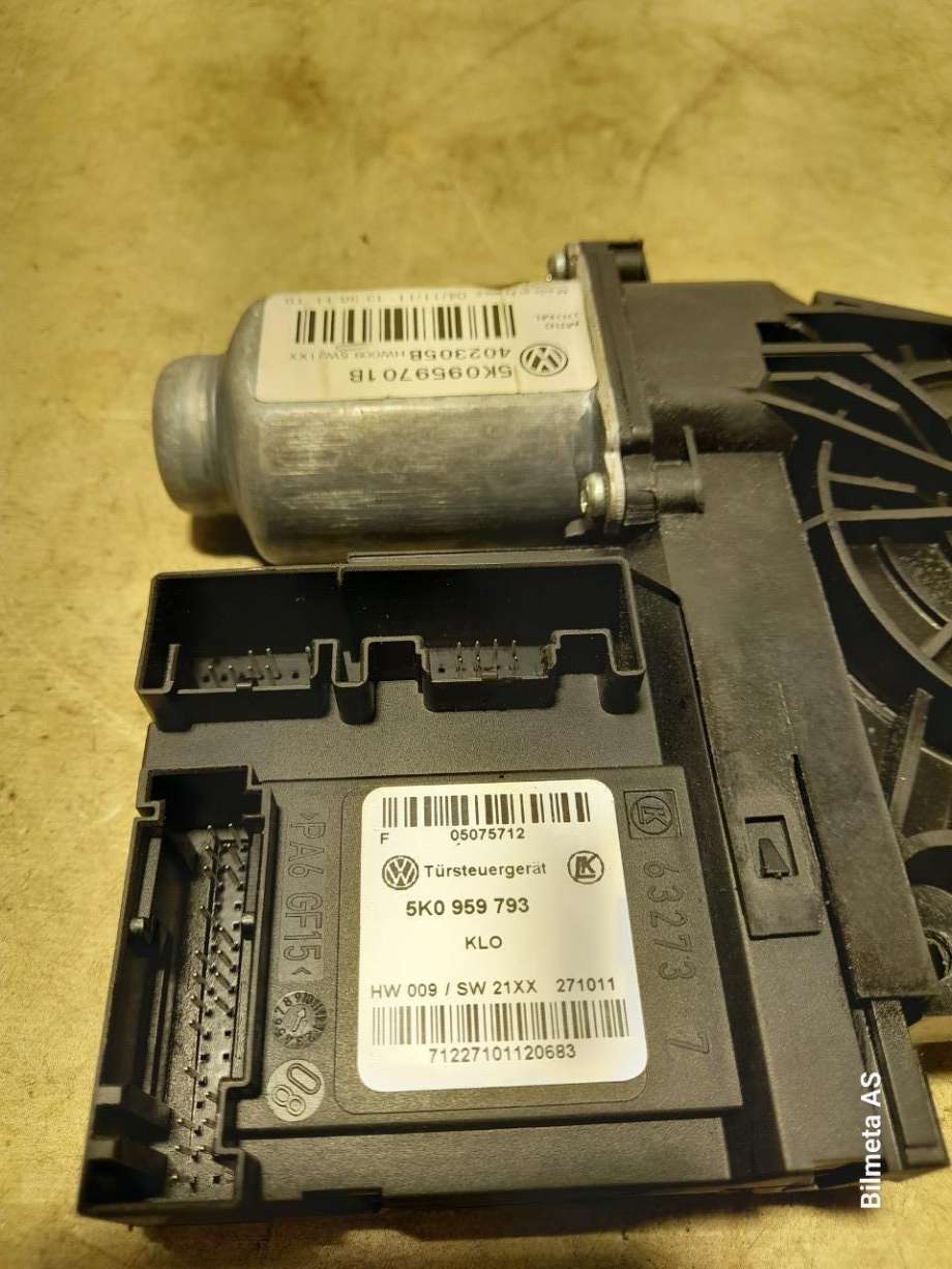 Ruteheis venstre foran til VW Golf VI 2008-2012 (|5k0959793|5k0959701b)