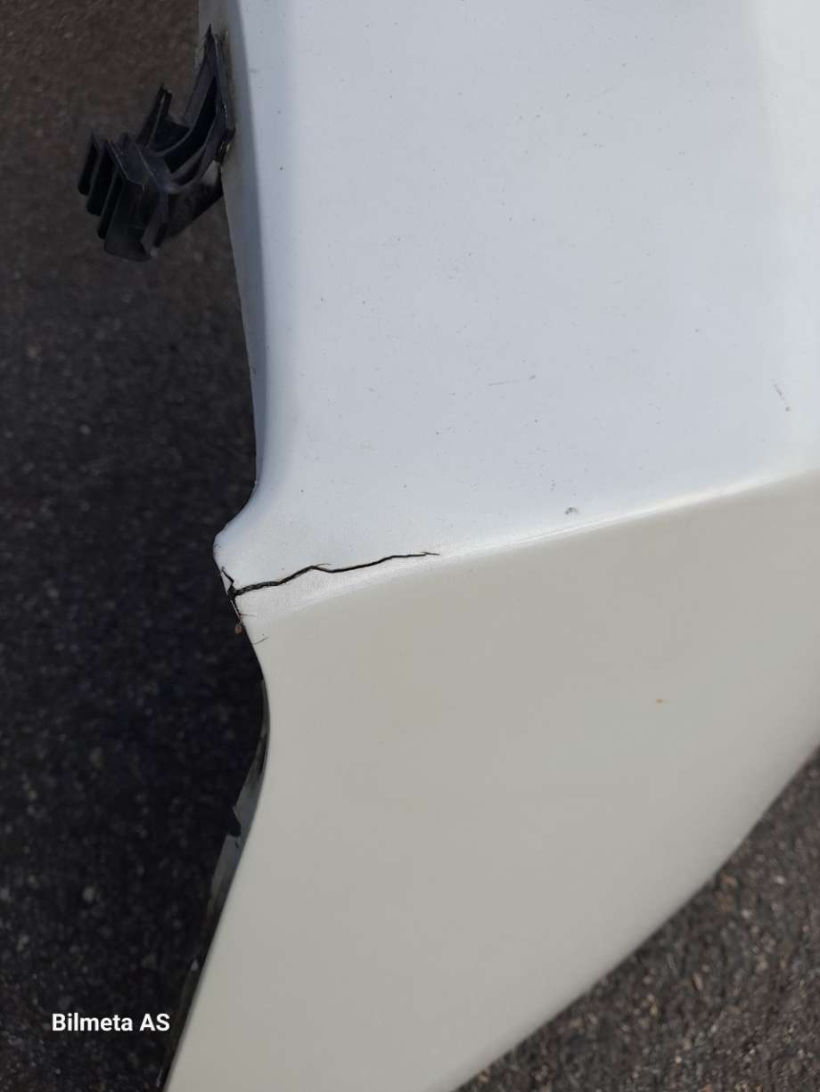 Støtfanger bak til Toyota Prius 2009-2016 (Type III) (COMBI) (COMBI)