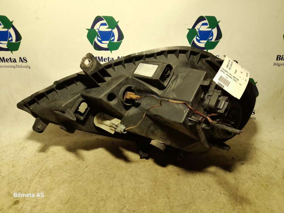 Frontlykt høyre halogen til Opel Vivaro A 2001-2006  