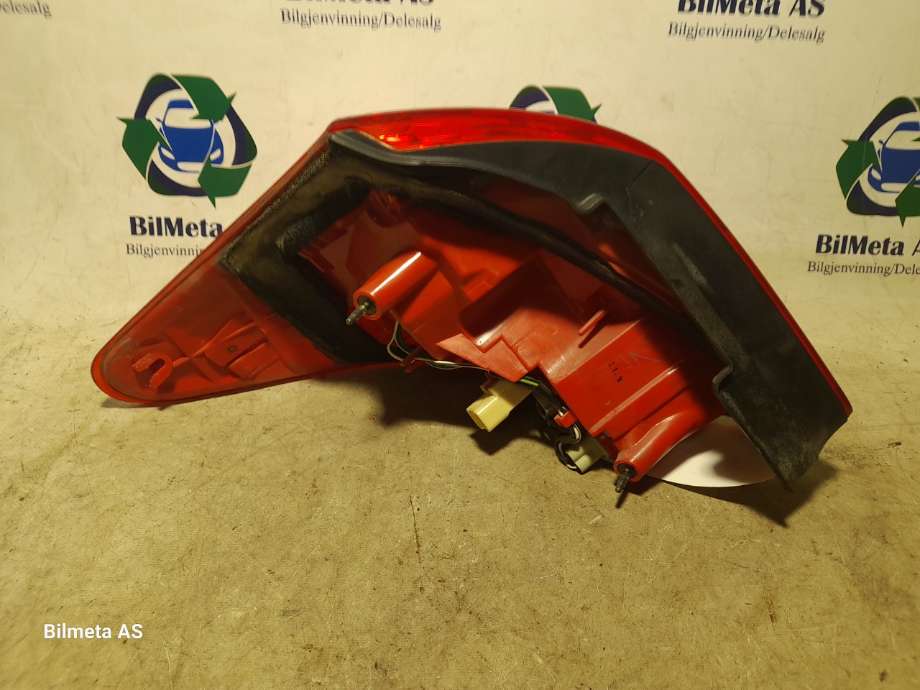 Baklykt høyre til Toyota RAV4 2006-2009 (Type III, Fase 1)
