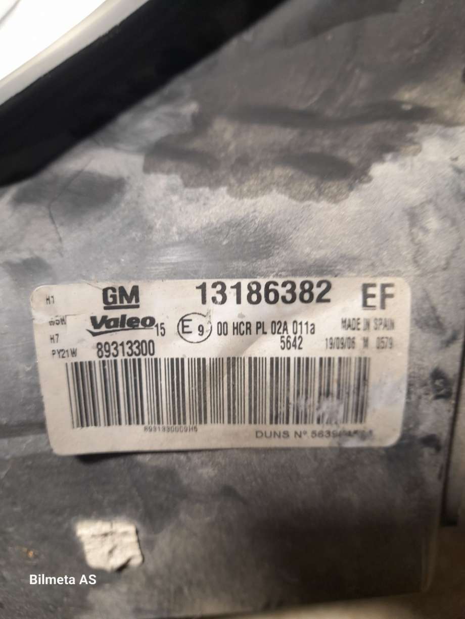 Frontlykt høyre halogen til Opel Corsa D 2006-2014 (|13186382)
