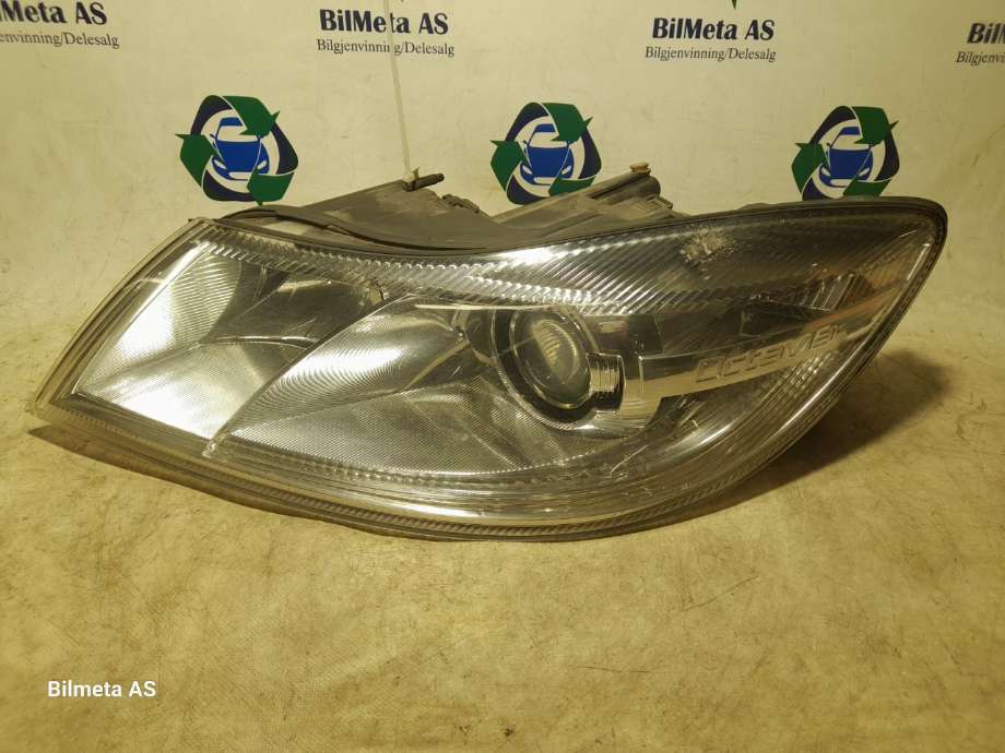 Frontlykt venstre xenon til Škoda Octavia 2005-2008 (Type II, Fase 1) (|1z1941015g)