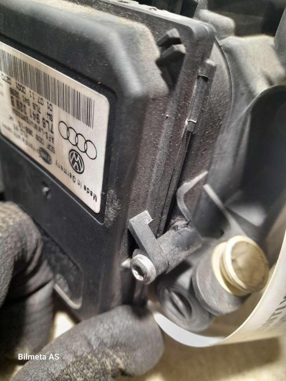 Frontlykt venstre xenon til Škoda Octavia 2005-2008 (Type II, Fase 1) (|1z1941015g)