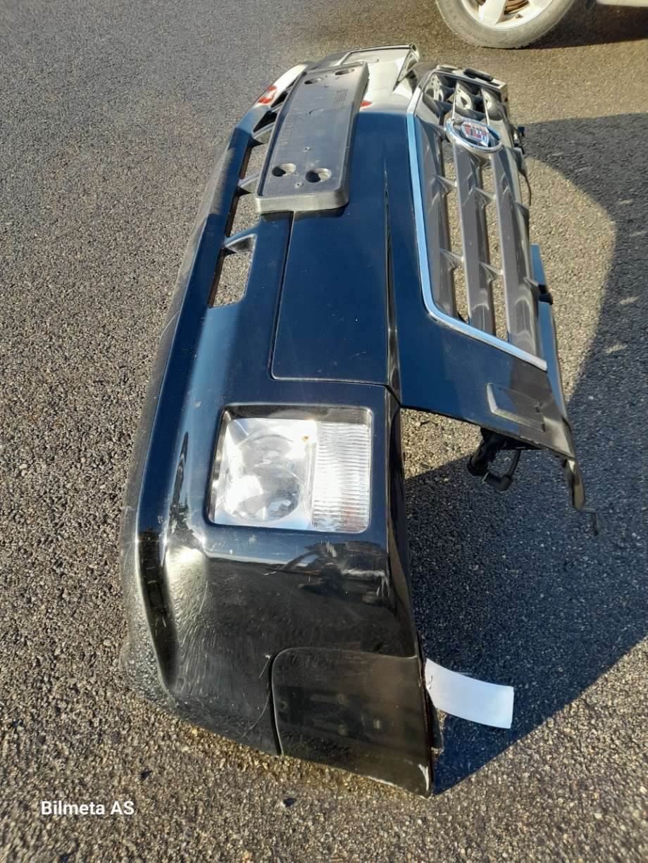Støtfanger foran til Cadillac SRX 2006-2009  