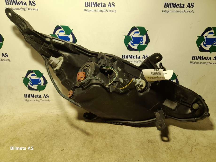 Frontlykt venstre halogen til Toyota Aygo 2014-->> (Type II)