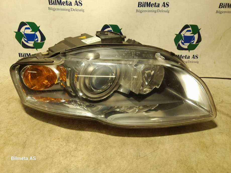 Frontlykt høyre xenon til Audi A4 2004-2008 (Type III) (B7) (B7) (|8e0941004am)
