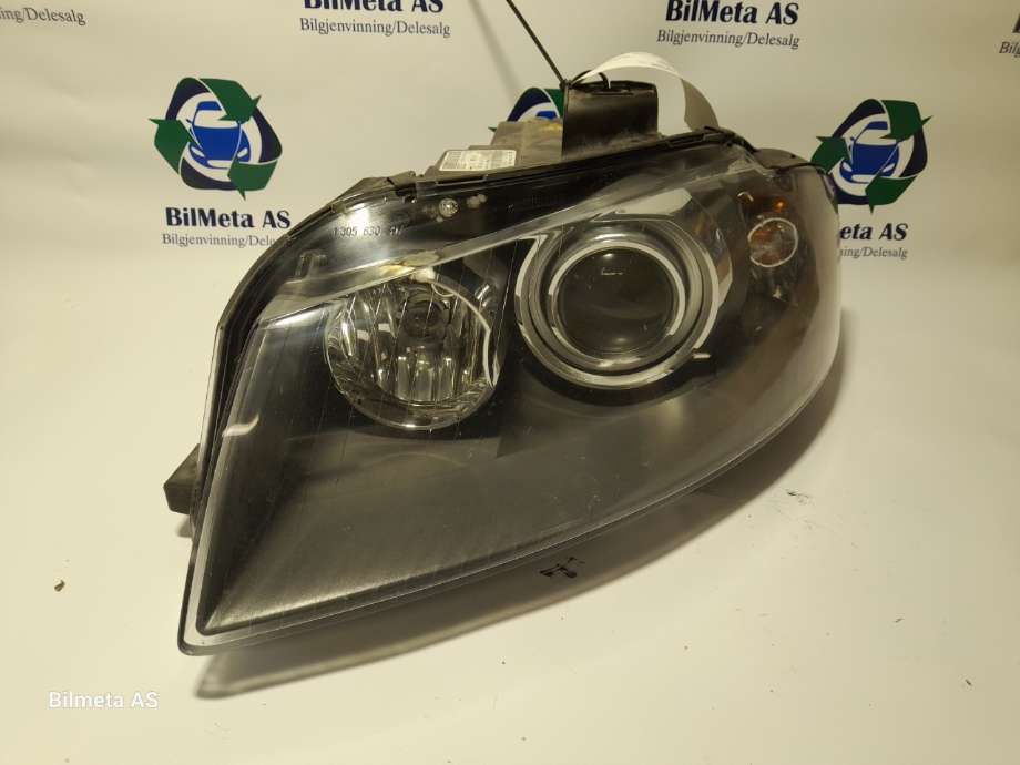 Frontlykt venstre xenon til Audi A3 2003-2008 (Type II, Fase 1)  (|8p0941003r|0301231271)