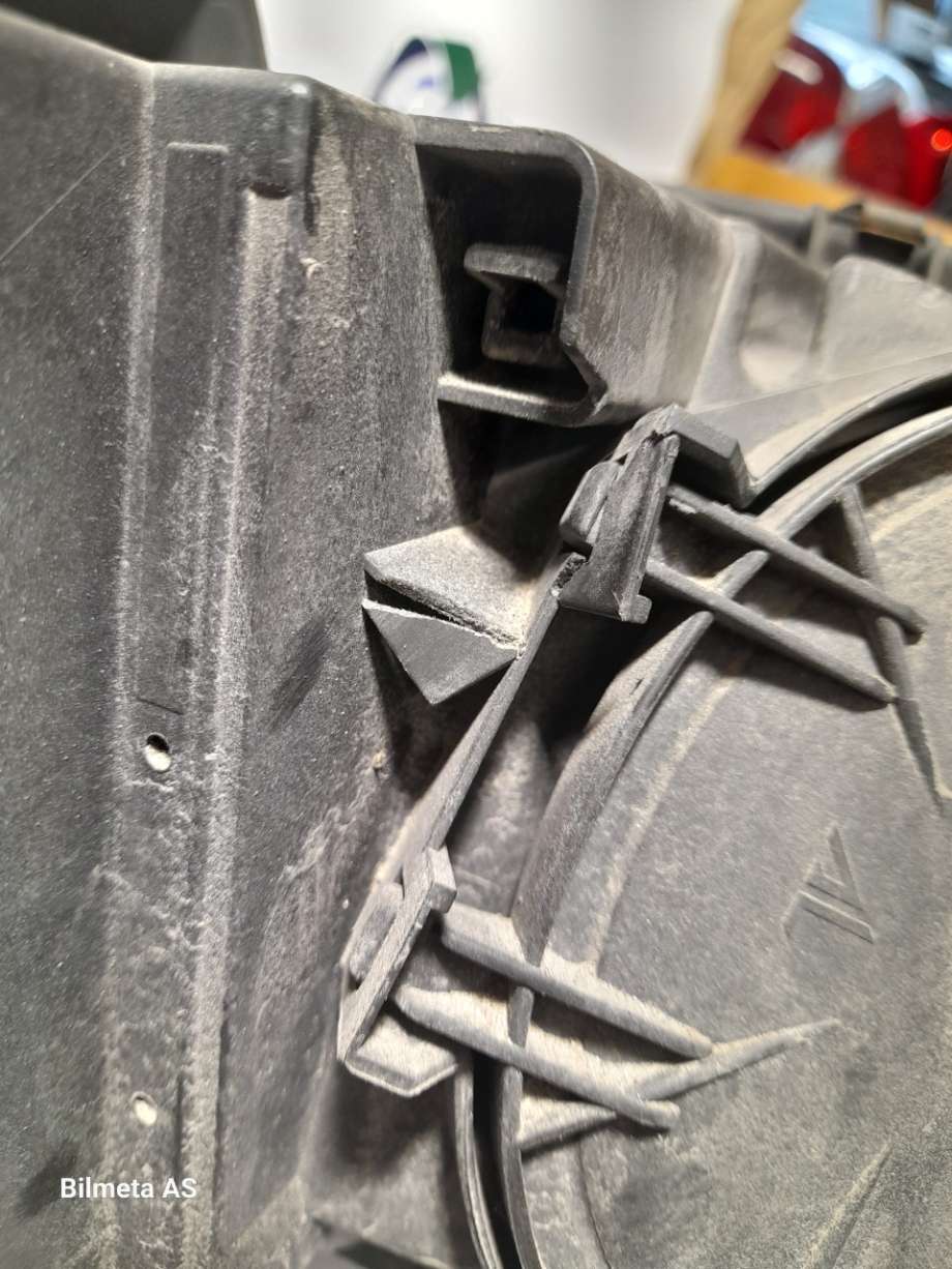 Frontlykt venstre xenon til Audi A3 2003-2008 (Type II, Fase 1)  (|8p0941003r|0301231271)
