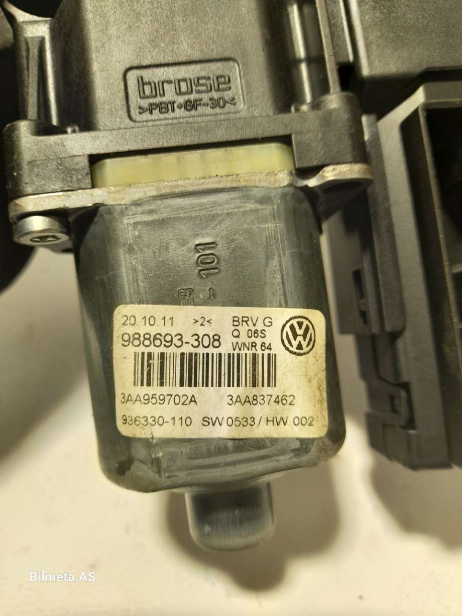 Ruteheis høyre foran til VW Passat 2011-2015 (B7) (B7) (|988693308|3c0959792c)