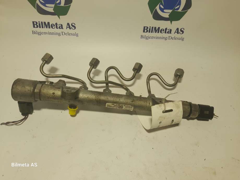 Dyseskinne (fuelrail) til Mercedes C-Klasse 2007-2011 (Fase 1) (W204) (W204) (|A6510700495)