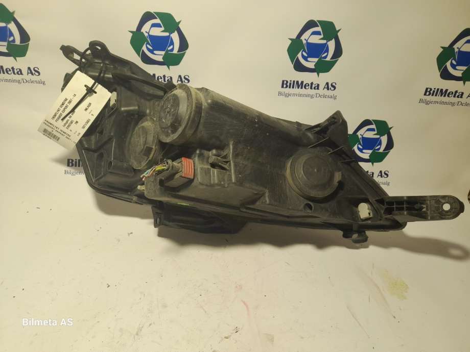 Frontlykt venstre halogen til Peugeot Expert 2007-2016 (Type II)  (|89902605)