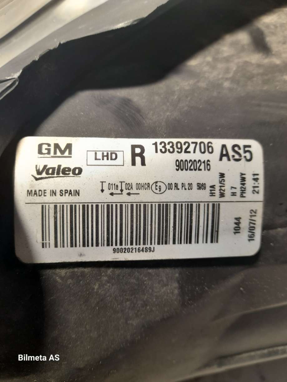 Frontlykt høyre halogen til Opel Corsa D 2006-2014  (|13392706|90020216)