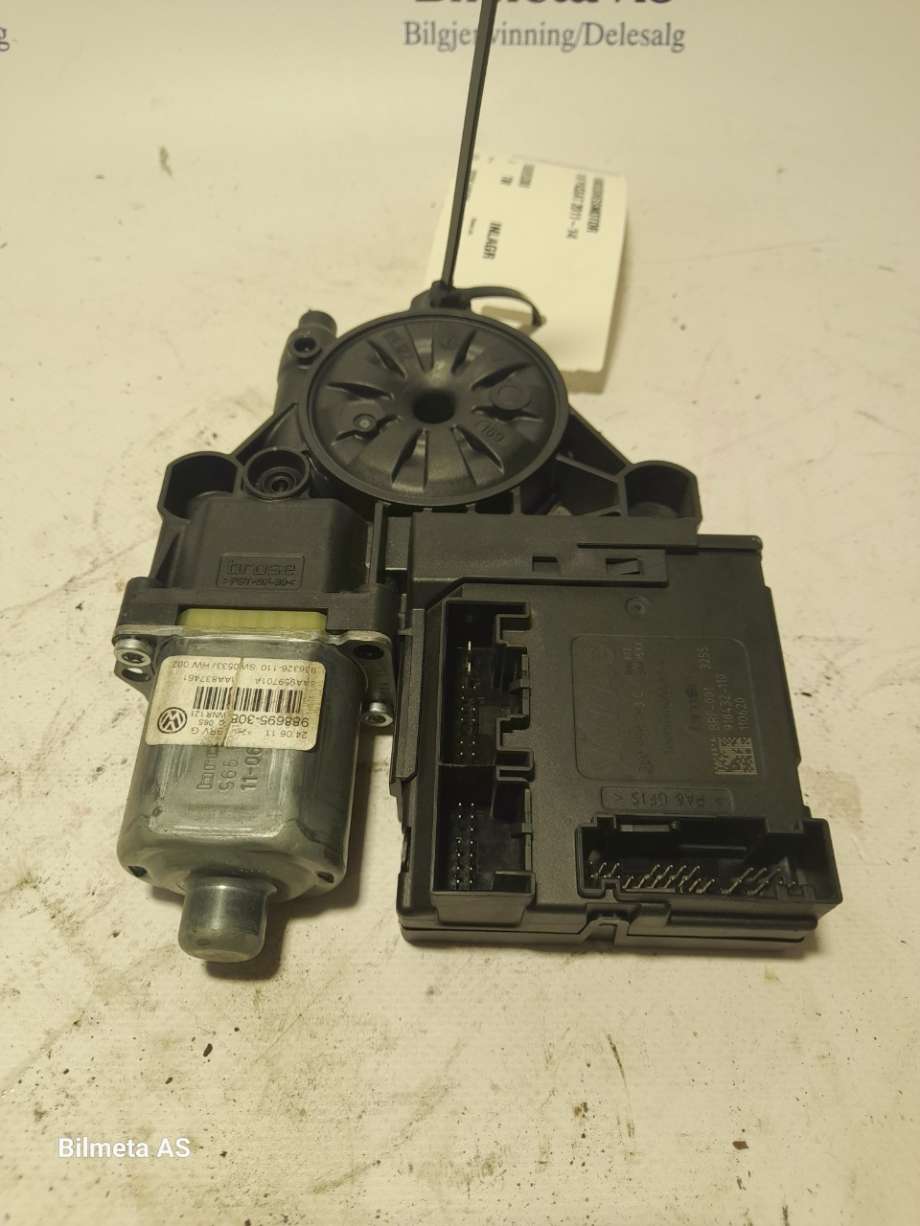 Ruteheis venstre foran til VW Passat 2011-2015 (B7) (B7) (|988695308|3c0959793c)