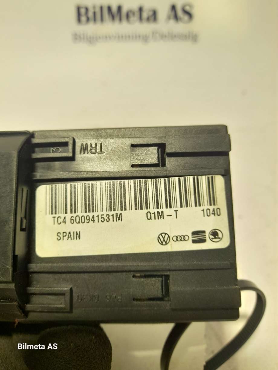 Bryter lys til VW Transporter / Caravelle 2003-2009 (Fase 1) (T5) (T5) (|6e0941531m)