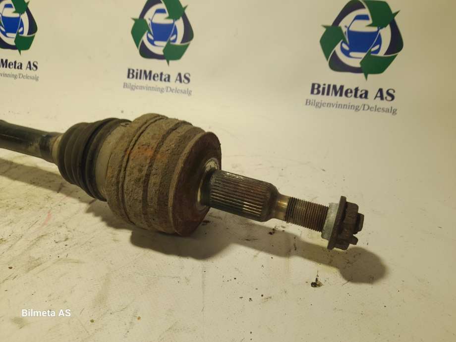 Drivaksel venstre bak til VW Transporter / Caravelle 2003-2009 (Fase 1) (T5) (T5) (|7e0501201b)