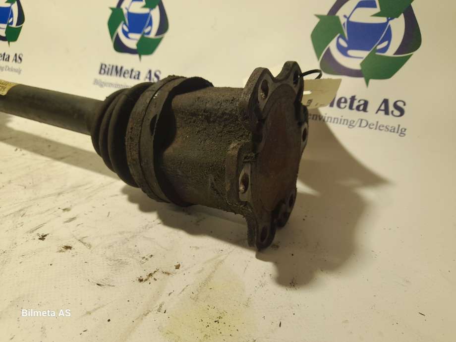 Drivaksel høyre foran til Audi A6, Allroad 2006-2008 (Type II, Fase 1) (C6) (C6) (|4f0407272j)