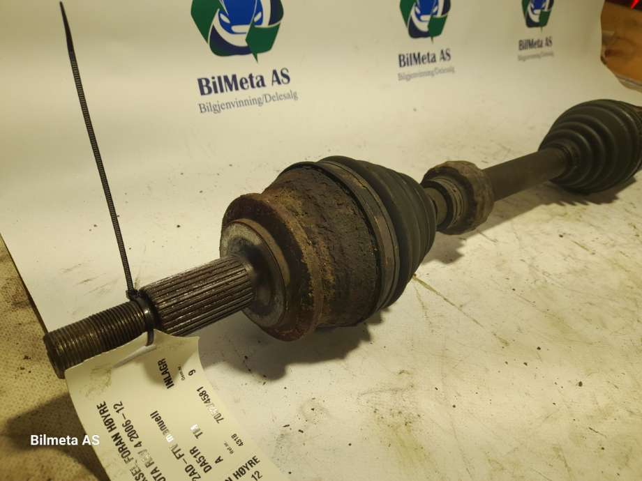 Drivaksel høyre foran til Toyota RAV4 2006-2009 (Type III, Fase 1)  (|DA51R)