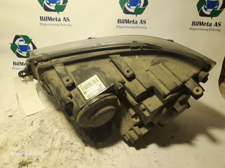 Frontlykt høyre halogen til VW Transporter / Caravelle 2003-2009 (Fase 1) (T5) (T5) (|7e1941016h)
