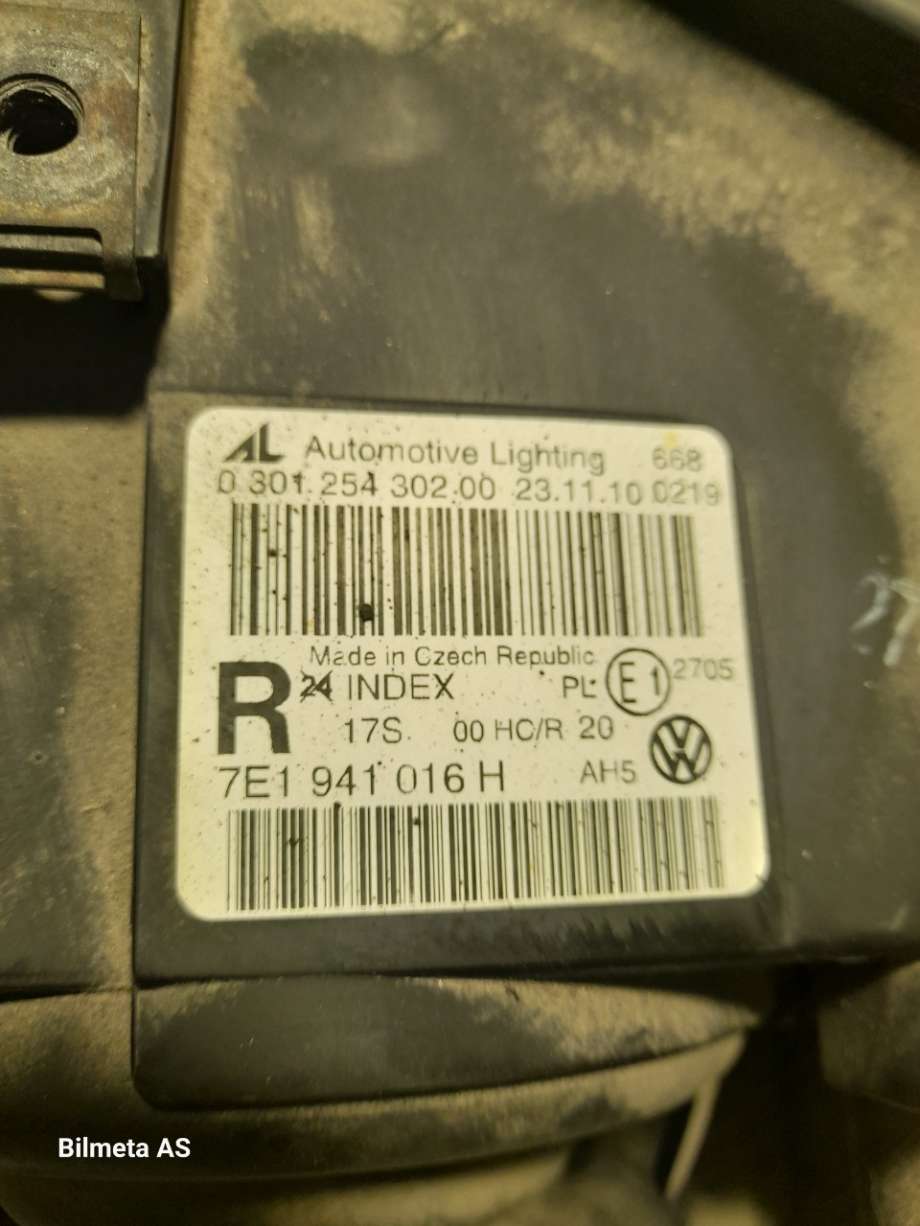 Frontlykt høyre halogen til VW Transporter / Caravelle 2003-2009 (Fase 1) (T5) (T5) (|7e1941016h)