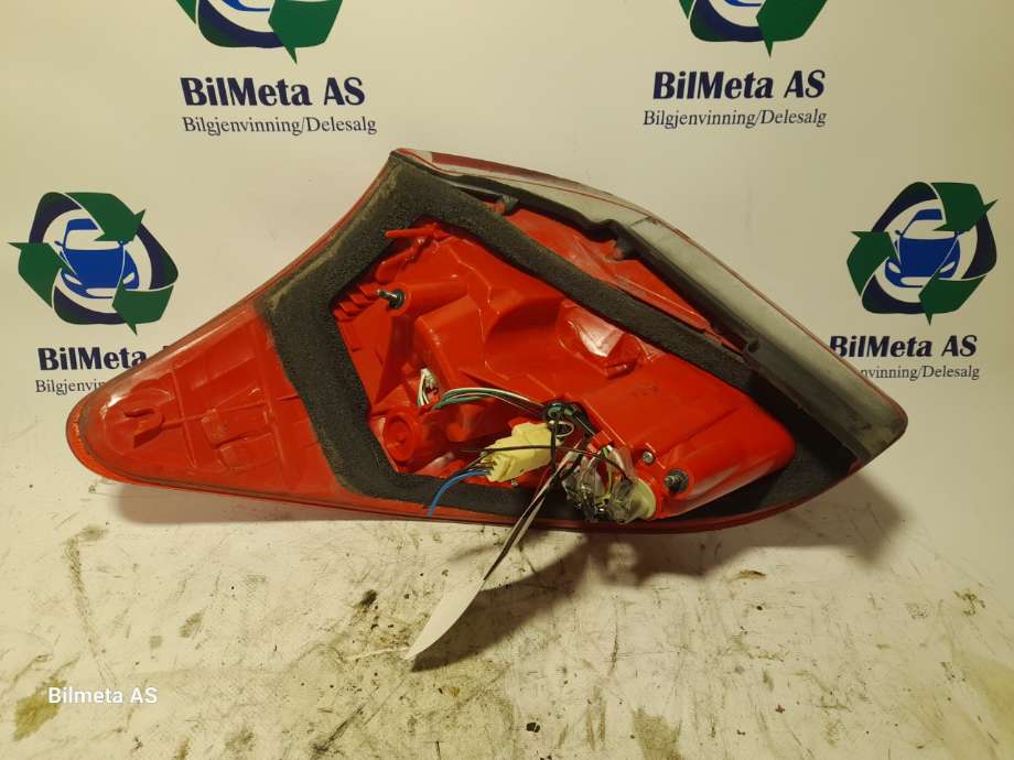 Baklykt høyre til Toyota RAV4 2006-2009 (Type III, Fase 1)  