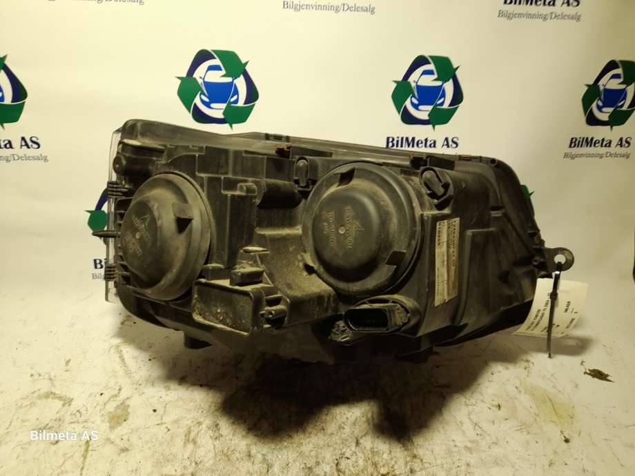 Frontlykt venstre halogen til VW Transporter / Caravelle 2003-2009 (Fase 1) (T5) (T5) (|7e1941015h)