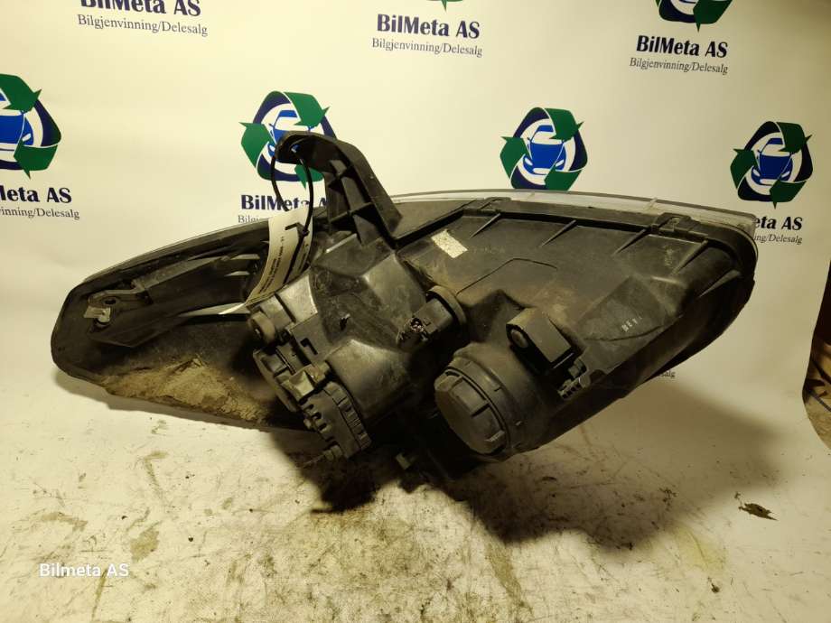 Frontlykt venstre halogen til Hyundai H-1 2008-2012 (Type II, Fase 1)  