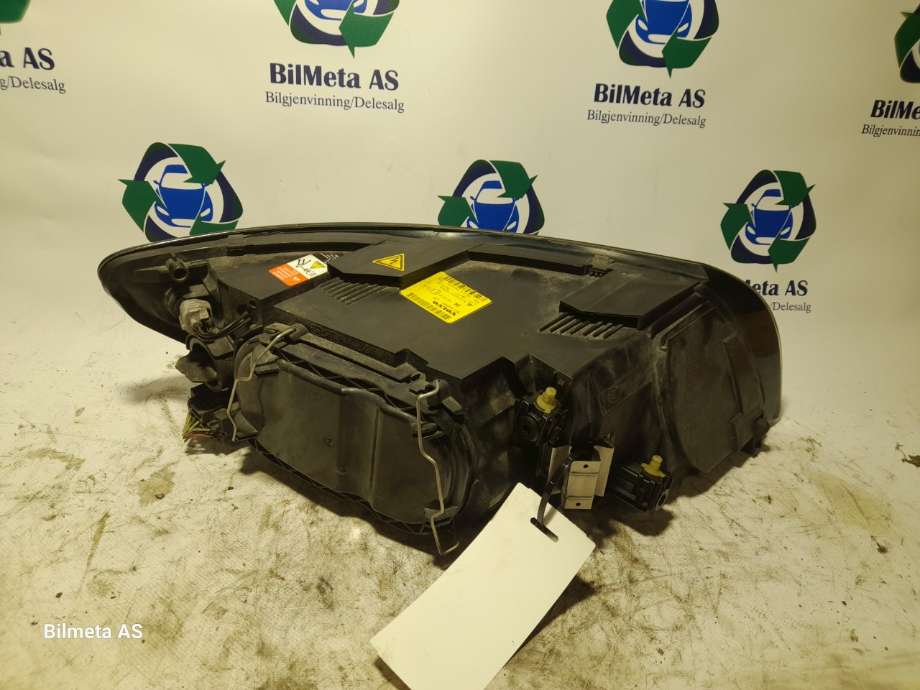 Frontlykt venstre xenon til Volvo V50 2004-2007 (Fase 1)  (|30744681)