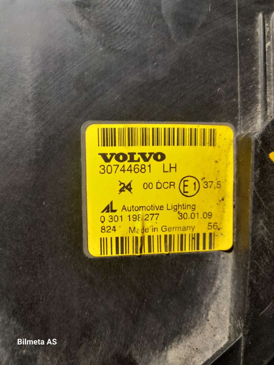 Frontlykt venstre xenon til Volvo V50 2004-2007 (Fase 1)  (|30744681)