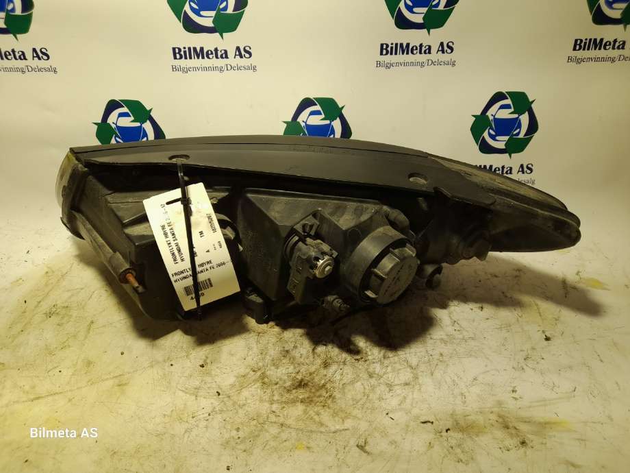Frontlykt høyre halogen til Hyundai Santa Fe 2006-2009 (Type II, Fase 1)  