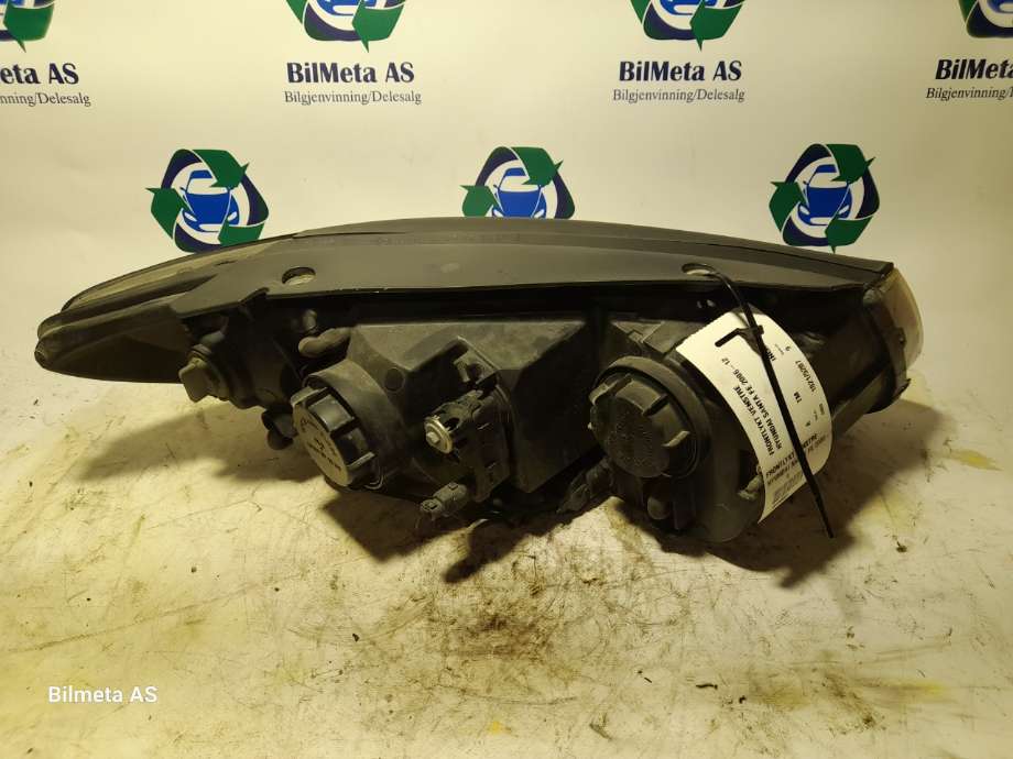 Frontlykt venstre halogen til Hyundai Santa Fe 2006-2009 (Type II, Fase 1)