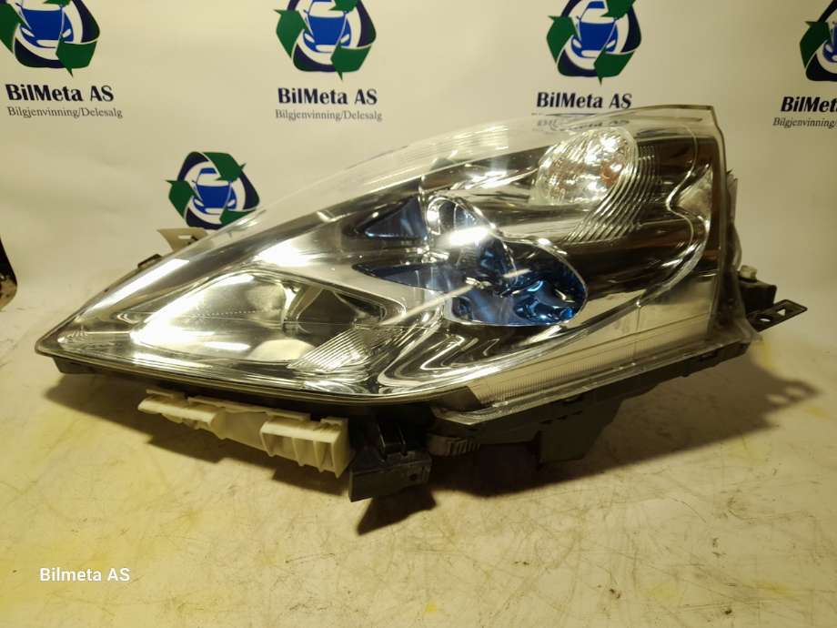 Frontlykt venstre halogen til Nissan Leaf 2011-2017 (Type I)